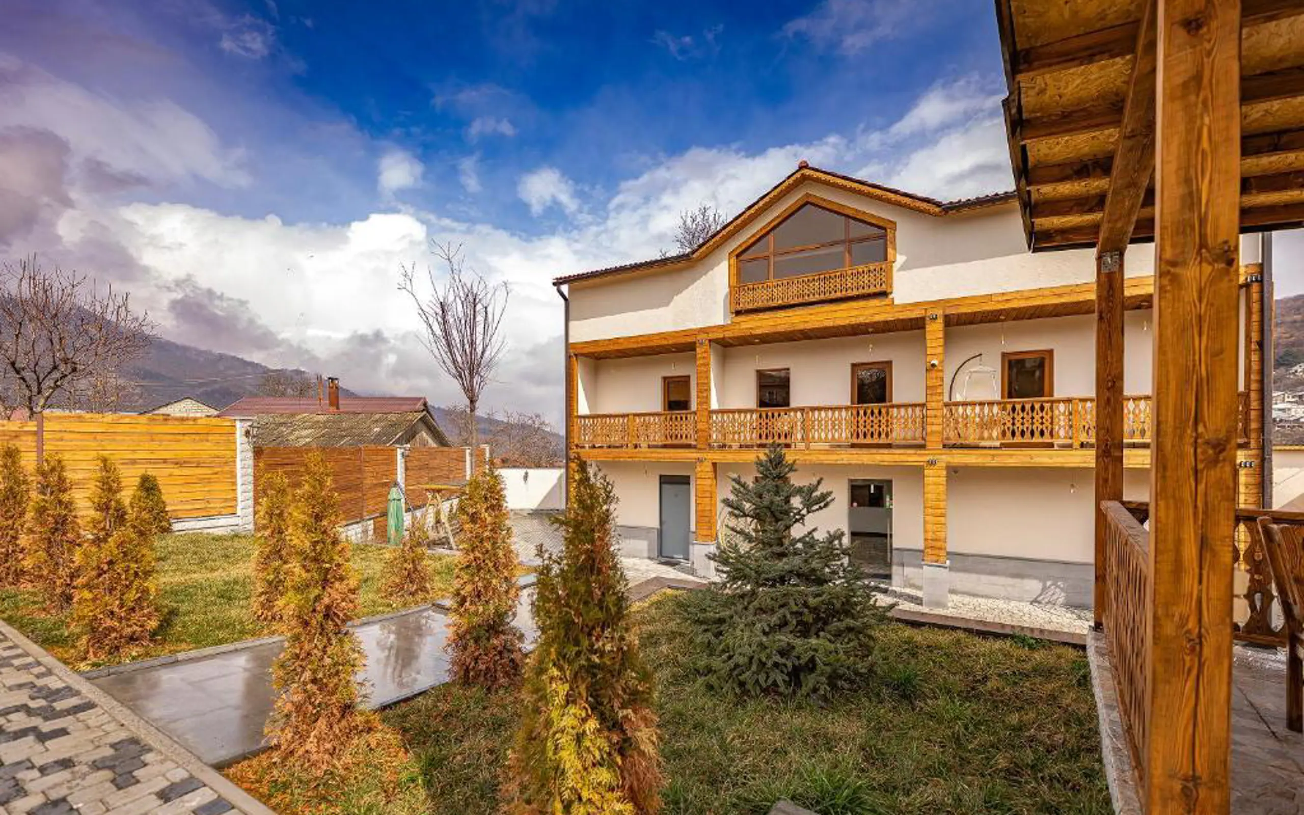 Taniqinn Cottages