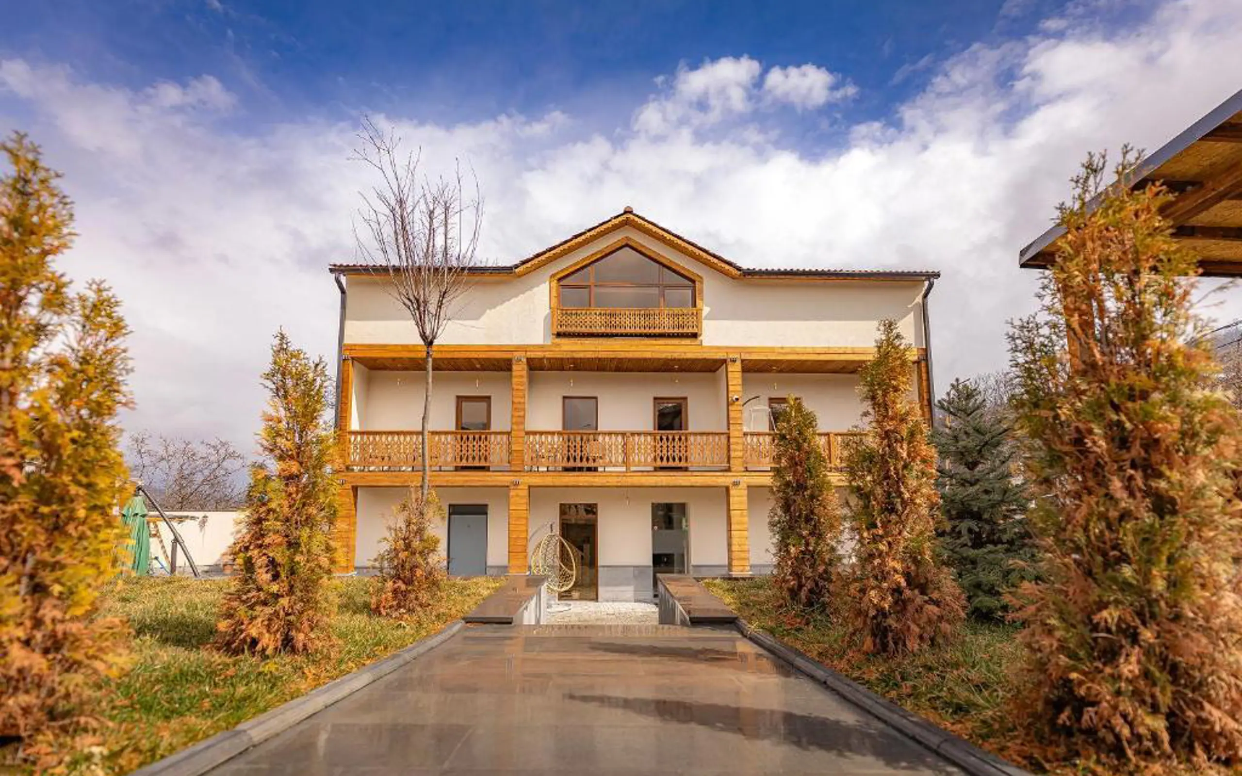 Taniqinn Dilijan Hotel